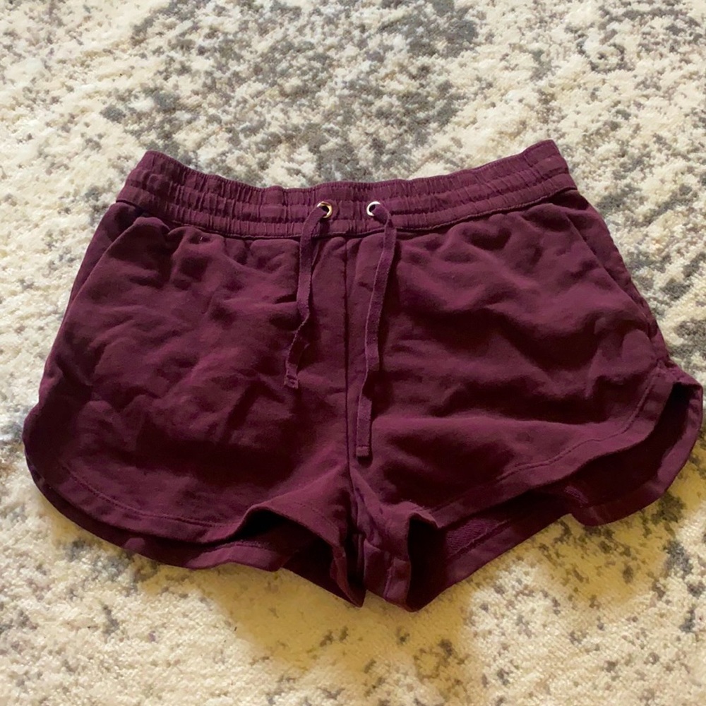 H&M shorts 🌹